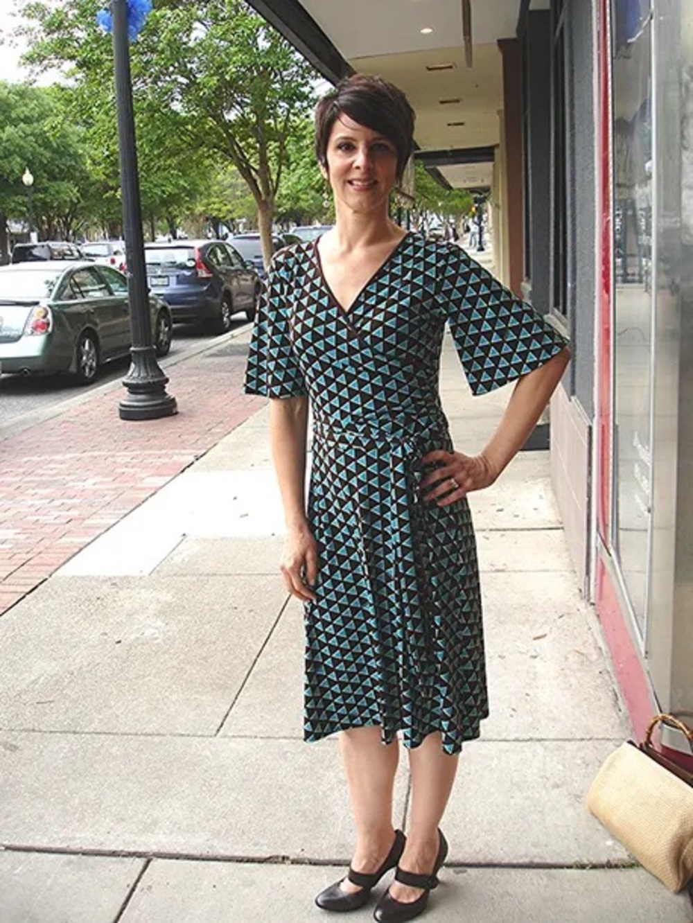 Donna Morgan Geometric Wrap V-Neck Dress in Teal and Black